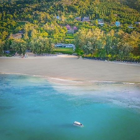Dusit Thani Krabi Beach Resort - Sha Extra Plus Klong Muang Beach Esterno foto Aerial view of the beach