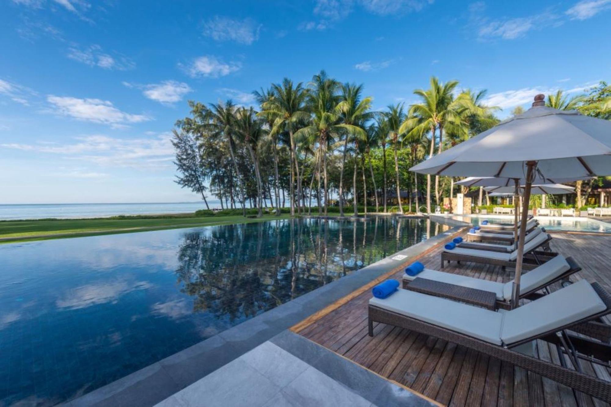 Dusit Thani Krabi Beach Resort - Sha Extra Plus Klong Muang Beach Esterno foto The Beachfront Pool at The Cape, Langkawi