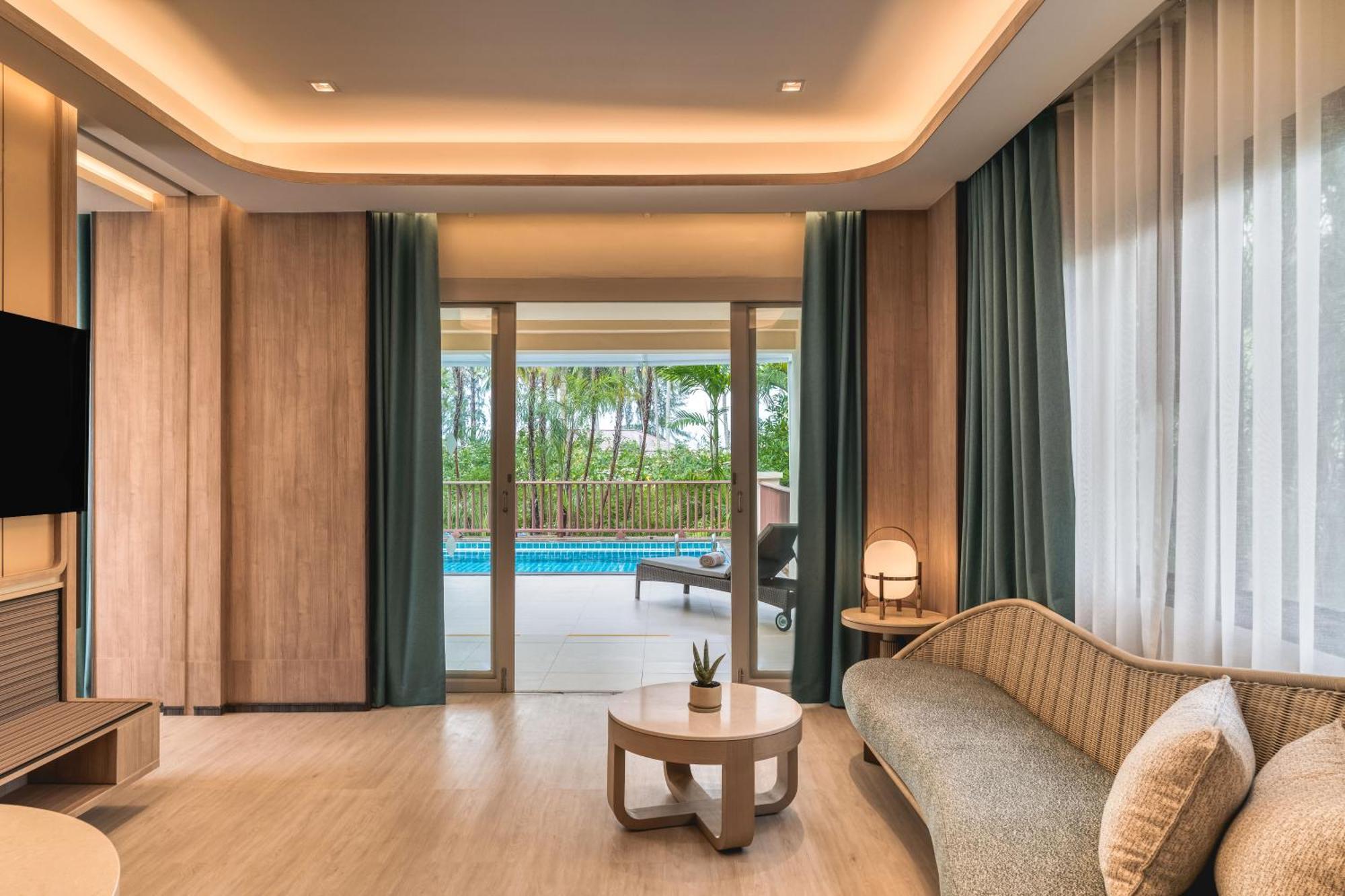 Dusit Thani Krabi Beach Resort - Sha Extra Plus Klong Muang Beach Esterno foto A pool villa at the hotel