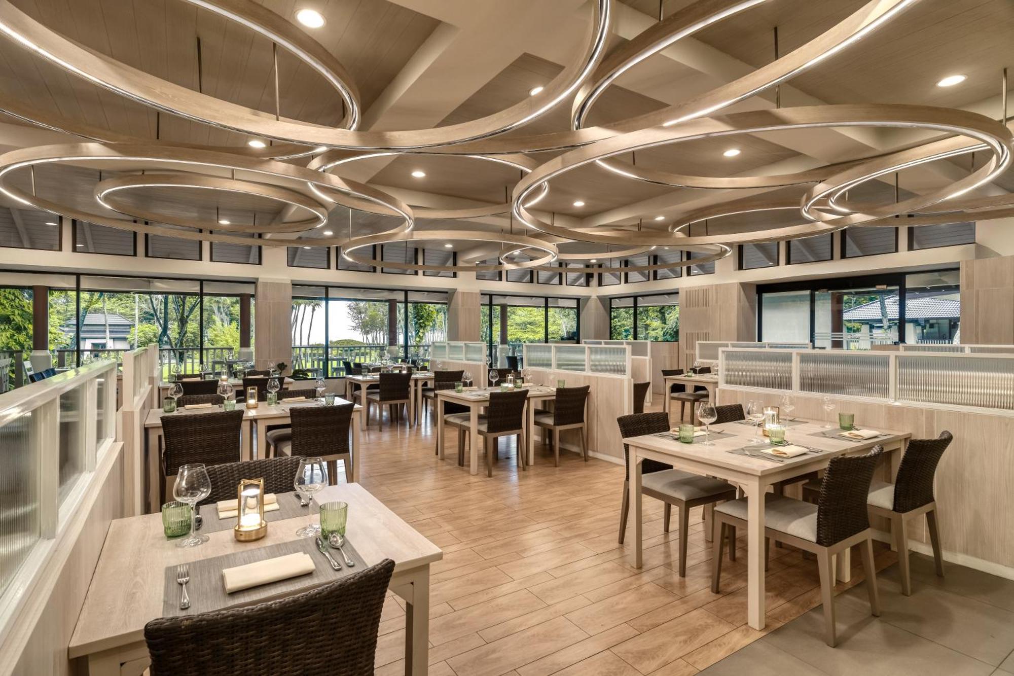 Dusit Thani Krabi Beach Resort - Sha Extra Plus Klong Muang Beach Esterno foto The interior of the restaurant