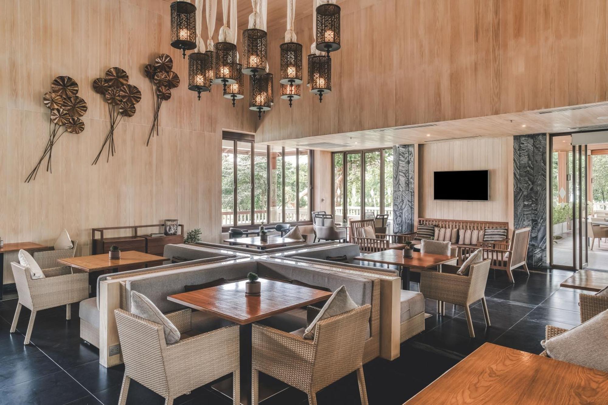 Dusit Thani Krabi Beach Resort - Sha Extra Plus Klong Muang Beach Esterno foto The restaurant