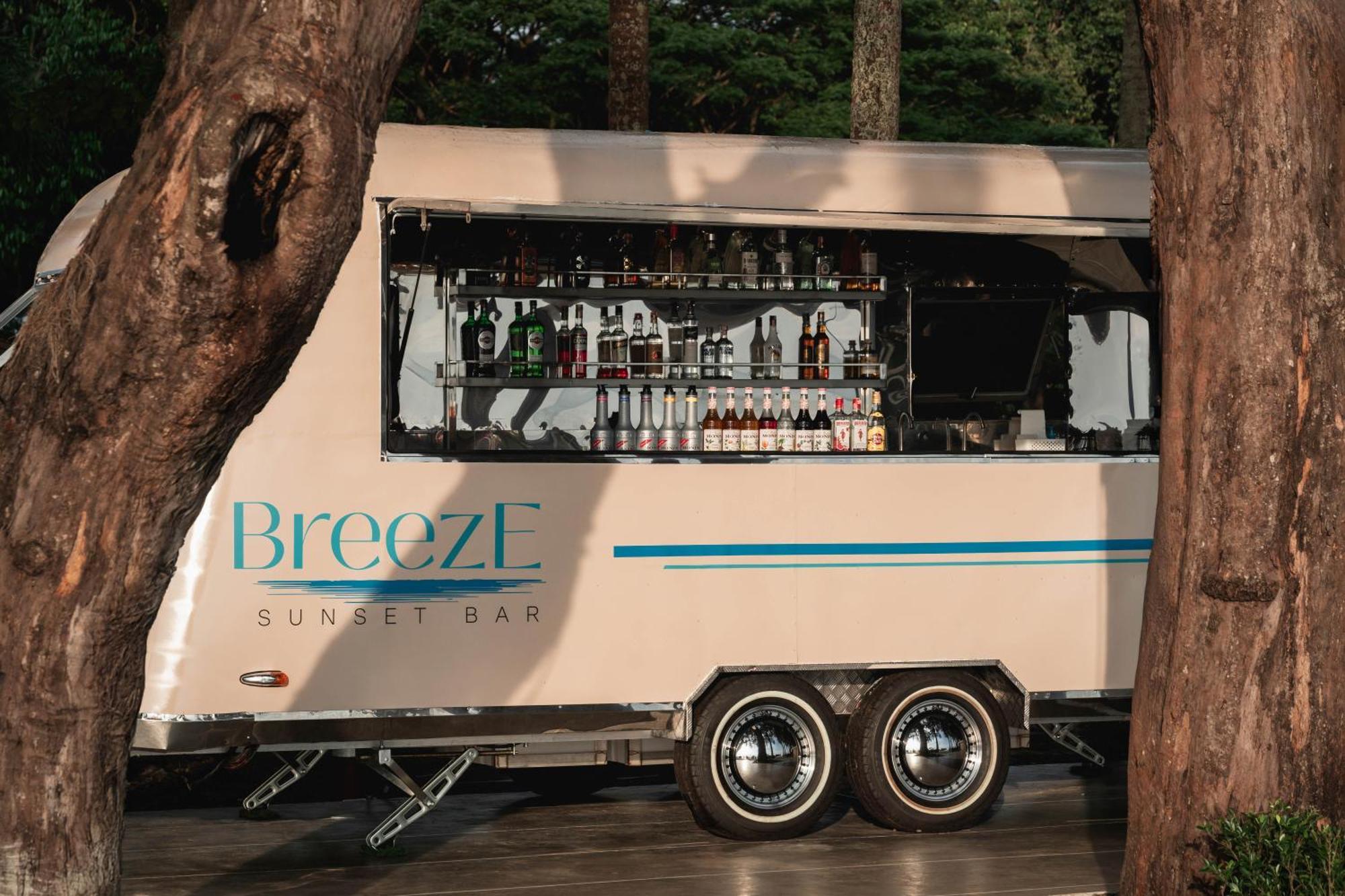 Dusit Thani Krabi Beach Resort - Sha Extra Plus Klong Muang Beach Esterno foto Breeze bar